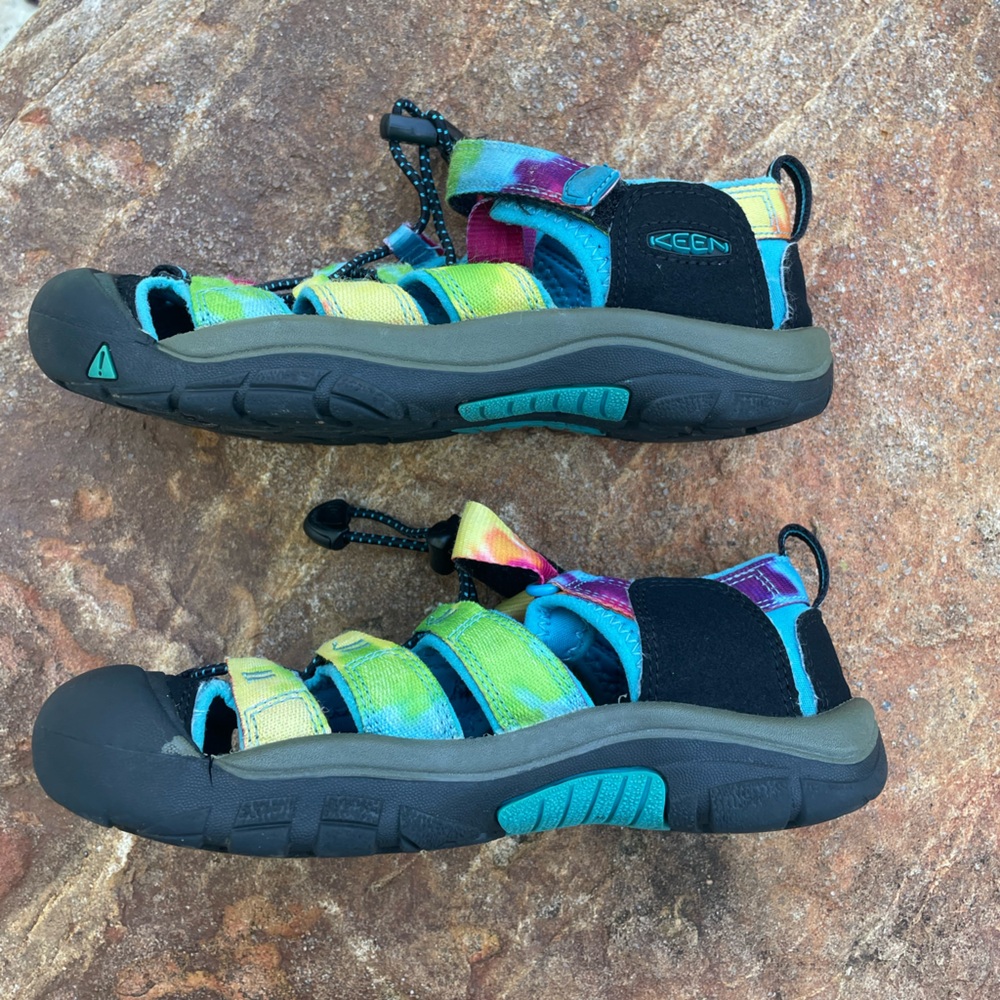 Keen Kids “Newport” H2 Water Shoes in Rainbow Tie Dye - Picture 7 of 9